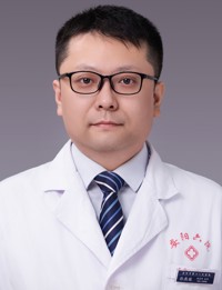 董超