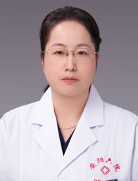 侯麗芳