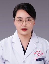 張凌云